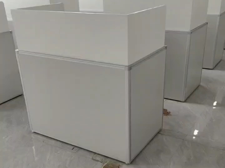 四川化工職業(yè)技術(shù)學院升降屏風品酒桌實訓(xùn)室