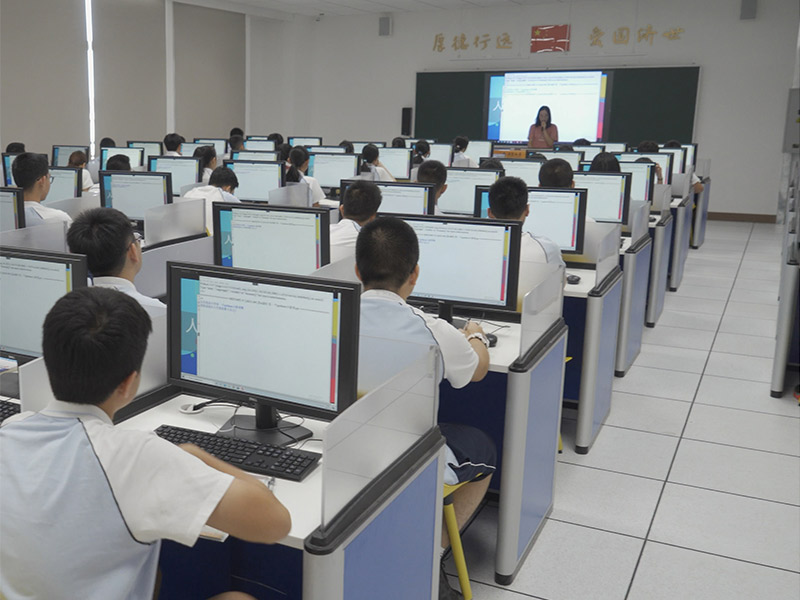 中山市迪茵公學三代升降屏風計算機語音教室